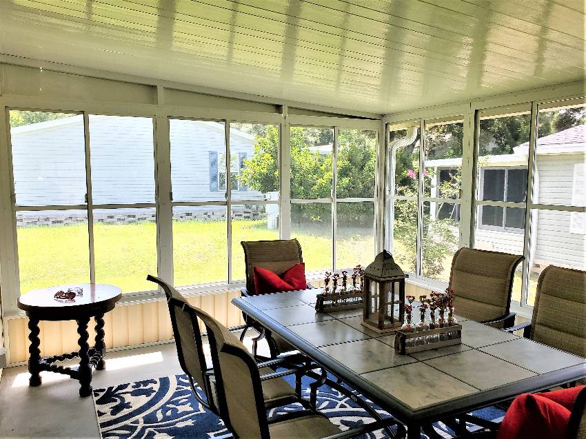 Mobile Home Sunroom and Lanai Decorating Ideas